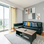 Bright & Spacious 2 Bed Flat 2 Bath W Garage In Lagos Marina