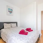 Bright & Spacious 2 Bed Flat 2 Bath W Garage In Lagos Marina