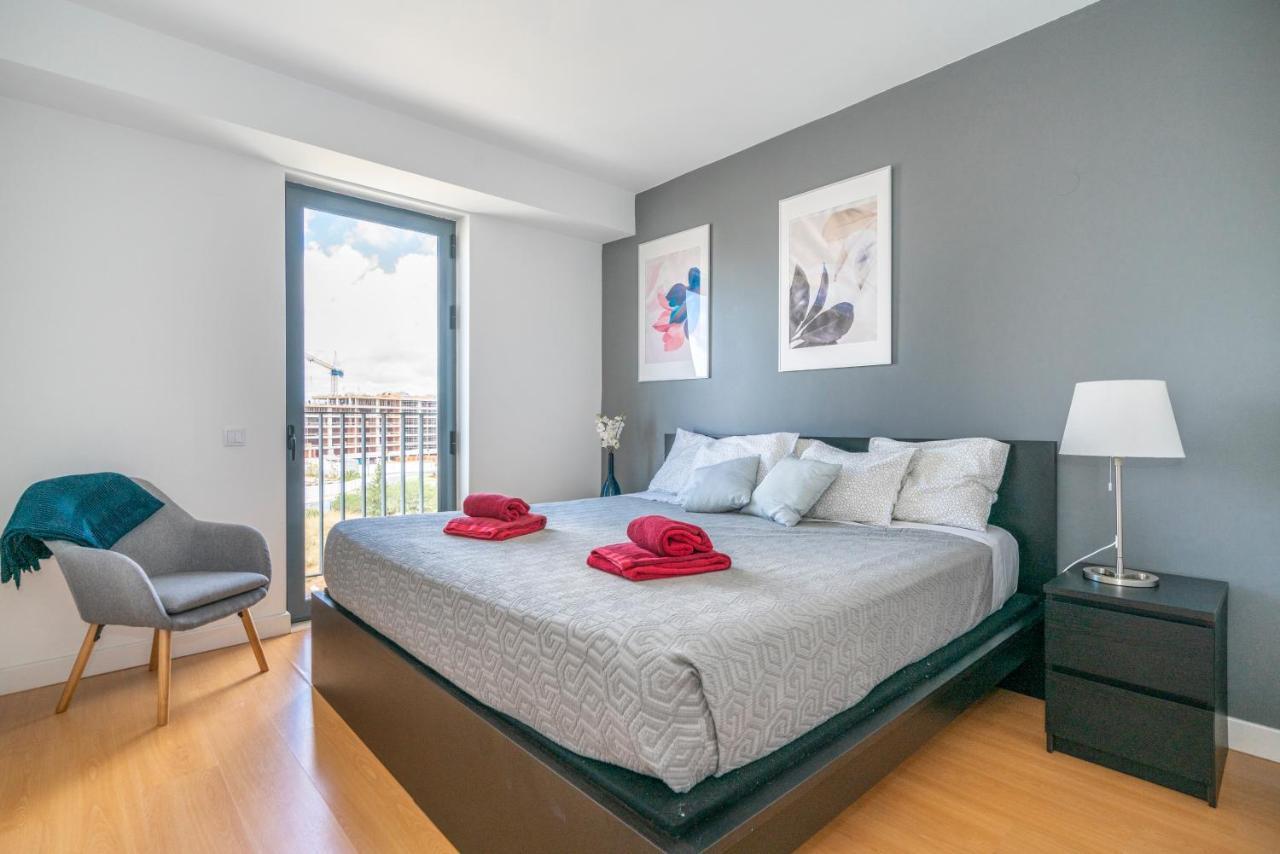 Apartment Bright & Spacious 2 Bed Flat 2 Bath W Garage In Marina *