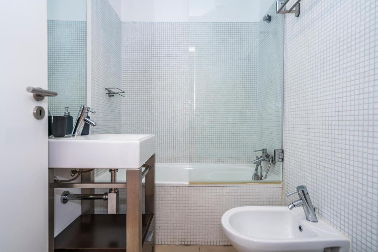 Apartment Bright & Spacious 2 Bed Flat 2 Bath W Garage In Marina *