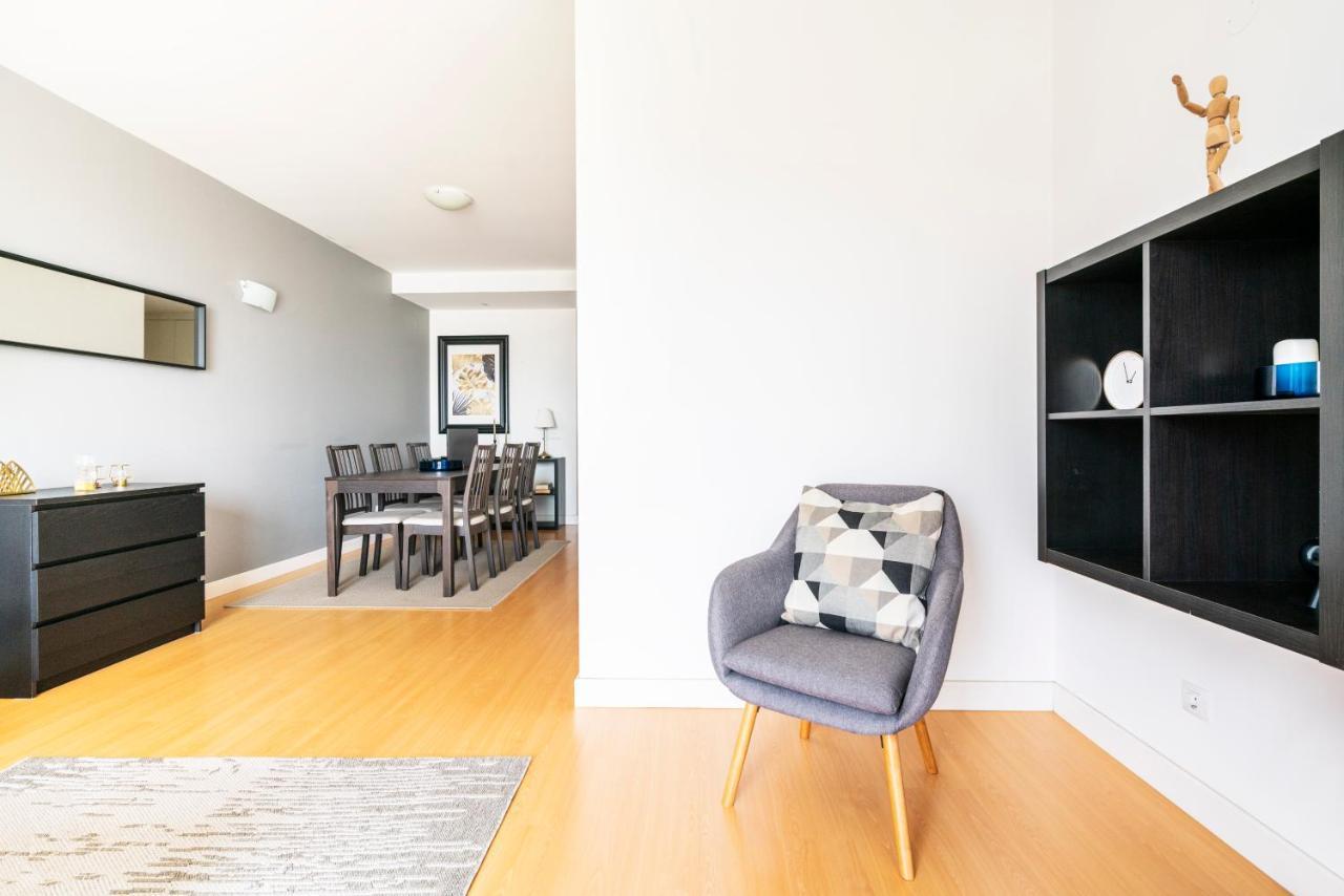 Bright & Spacious 2 Bed Flat 2 Bath W Garage In Marina Apartment Lagos